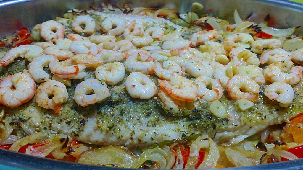 Lomo de Perca al horno con gambas