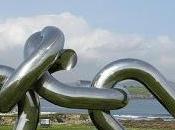 Silencio.Hoy; vigilia interminable siluet...