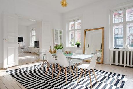 sillas eames decoración muebles metal cristal metacrilato fibra de carbono muebles de diseño mantas con cruces de Piawallén estilo nórdico escandinavo decoración ligera recargada decoración en blanco blog decoración nordica escandinava 