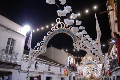 Fotografías de la procesión de la Divina Pastora de Cantillana (V)