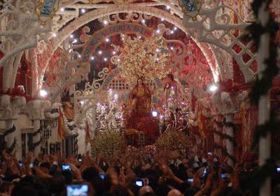 Fotografías de la procesión de la Divina Pastora de Cantillana (V)