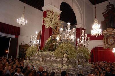 Fotografías de la procesión de la Divina Pastora de Cantillana (V)