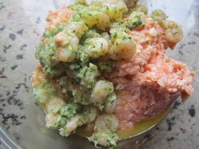 Hamburguesas de salmón amariscadas