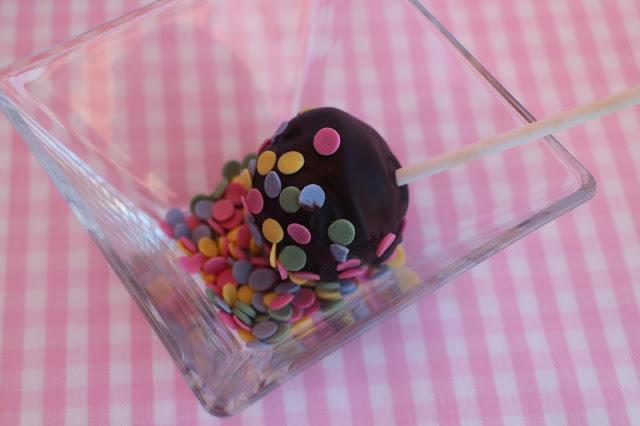 Cake pops de bizcocho de nata y Nutella