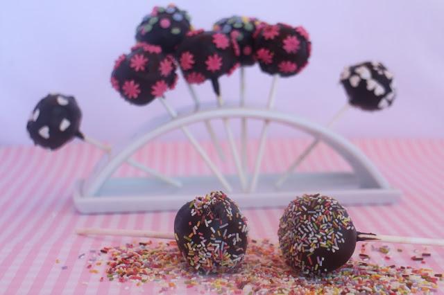 Cake pops de bizcocho de nata y Nutella