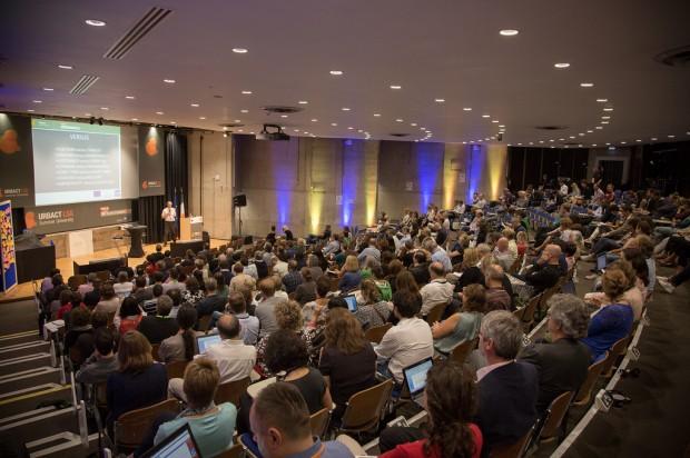 Salón de actos durante una de las charlas - Foto: URBACT