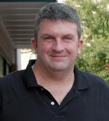 Nuevamente Chris Simmons a la carga