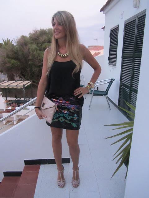 Falda de lentejuelas y top