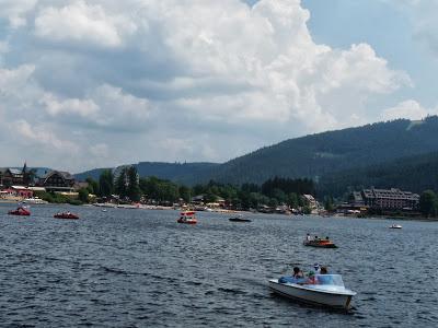 Día 5. Lago Titisee, uno de los lugares más bonitos de la Selva Negra! Día 5. Lago Titisee, uno de los lugares más bonitos de la Selva Negra!
