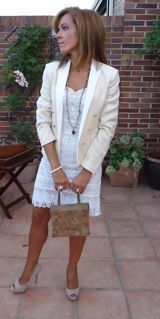 LA BRUJULA EN LA CALLE