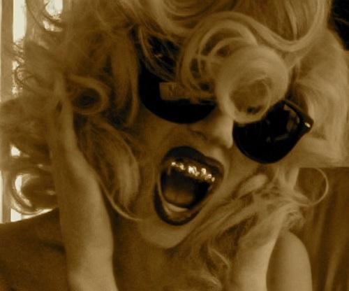 celebrities-grillz-gold-grill-lady-gaga-2013
