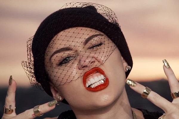 miley-cyrus-grillz-grill-dental-fashion-trends-celebrities-2013