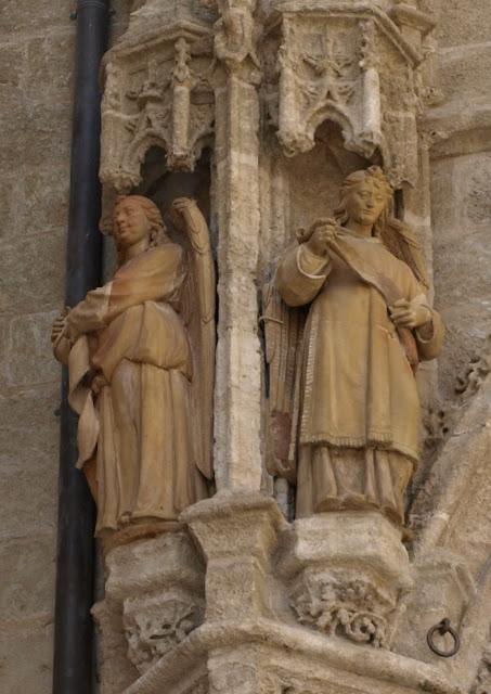 La Puerta de los Palos (4): las pilastras.