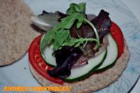 BOCADILLO DE PECHUGA DE POLLO EN CONSERVA