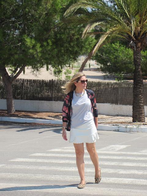 LOOK248-13.9.20138:30ESTILO BOMBER.¡¡Hola amigas!!¿Cómo v...