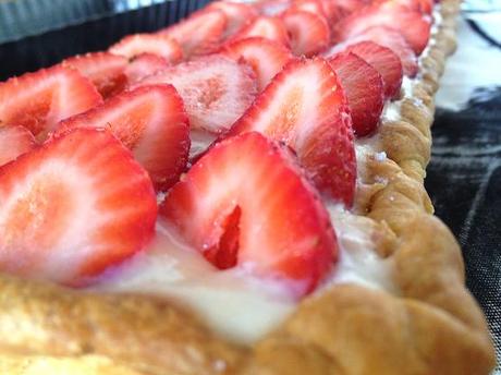 Tarta de fresas tartas de frutas fáciles tartas con pasta masa brisa recetas tartaletas frutas recetas fáciles tartas recetas fáciles crema pastelera recetas delikatissen recetas caseras tartas postres delikatissen fresas en tarta