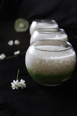 Tapioca con leche de coco y kiwi