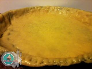 Tarta de moras y crema pastelera.