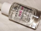 Uñas: secado express Essence