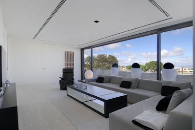 Casa Minimalista de 1600 m2