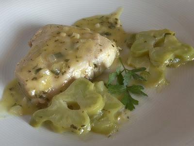 Solomillo de bonito en salsa verde con brócoli