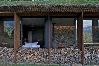 Casa Cavada en la Montana
