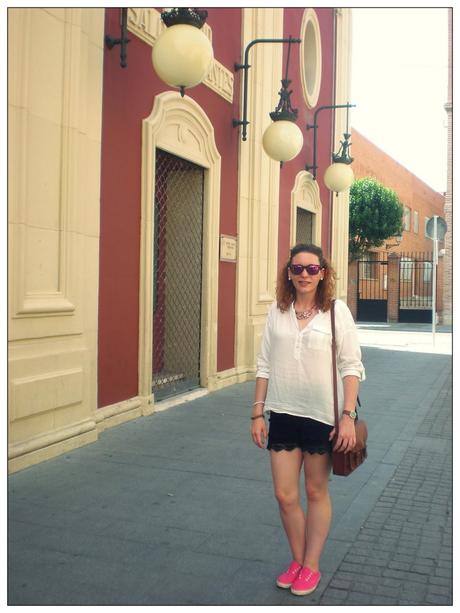 Bit of Pink in Alcalá Bit of Pink in Alcalá