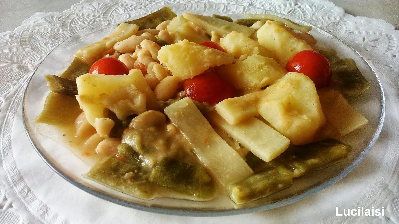 Potaje de alubias,tallos de bambú y patata