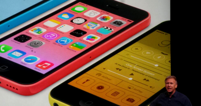 ¿A quién le importa más el nuevo iPhone de colores?