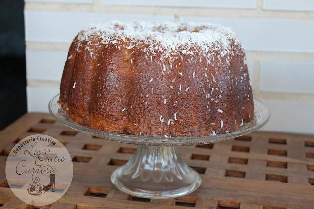 BUNDT CAKE DE PIÑA COLADA