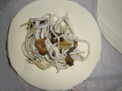 Saquitos de Marisco y Setas