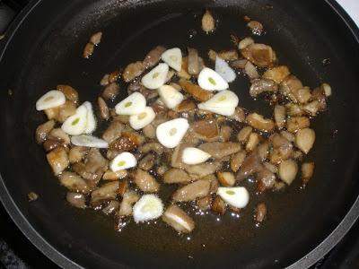 Saquitos de Marisco y Setas