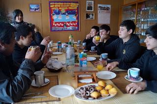 LICEO MONSEÑOR FAGNANO DE NATALES RECONOCIÓ A ALUMNOS PARTICIPANTES EN LOS JUEGOS NACIONALES ESCOLARES