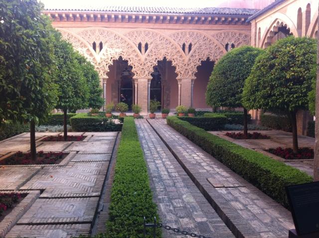 palacio alfajeria El Palacio de la Aljafería en Zaragoza