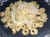 Tortellinis queso salsa alcachofas