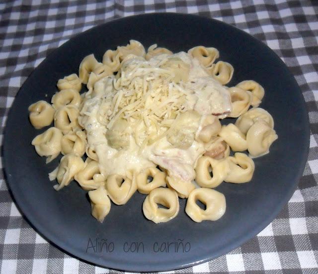 TORTELLINIS DE QUESO EN SALSA DE ALCACHOFAS