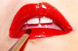 5 consejos básicos para que tu barra de labios dure más