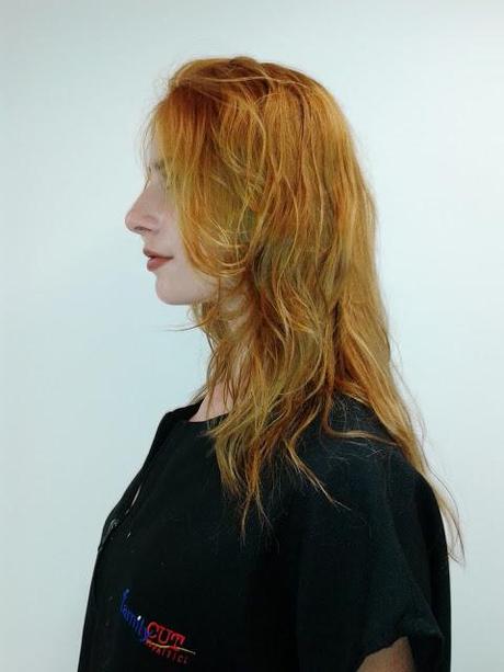 UN RUBIO MUY NATURAL (continuación DECOLORACIÓN suave) UN RUBIO MUY NATURAL (continuación DECOLORACIÓN suave)