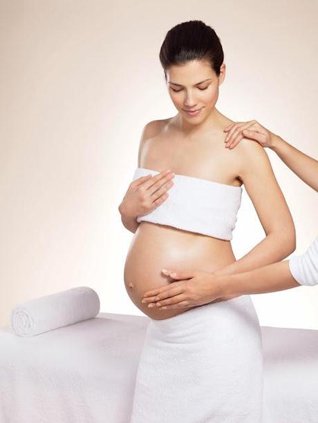 Chat_especial_MATERNIDAD_organizado_por_CLARINS_ObeBlog_cuidados_embarazo_01 