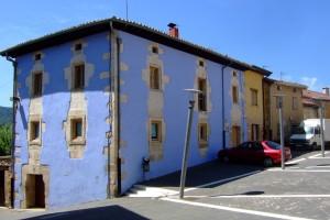 ...gratamente restauradas.