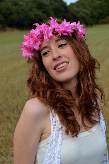 CORONA DE FLORES CORONA DE FLORES