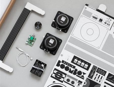 The Berlin Boombox :: altavoces para MP3 de cartón