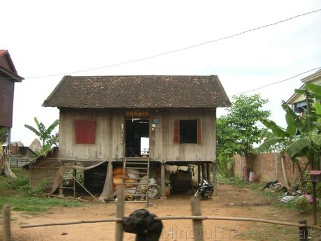 Comprando como un local en un mercado de Tonle Sap