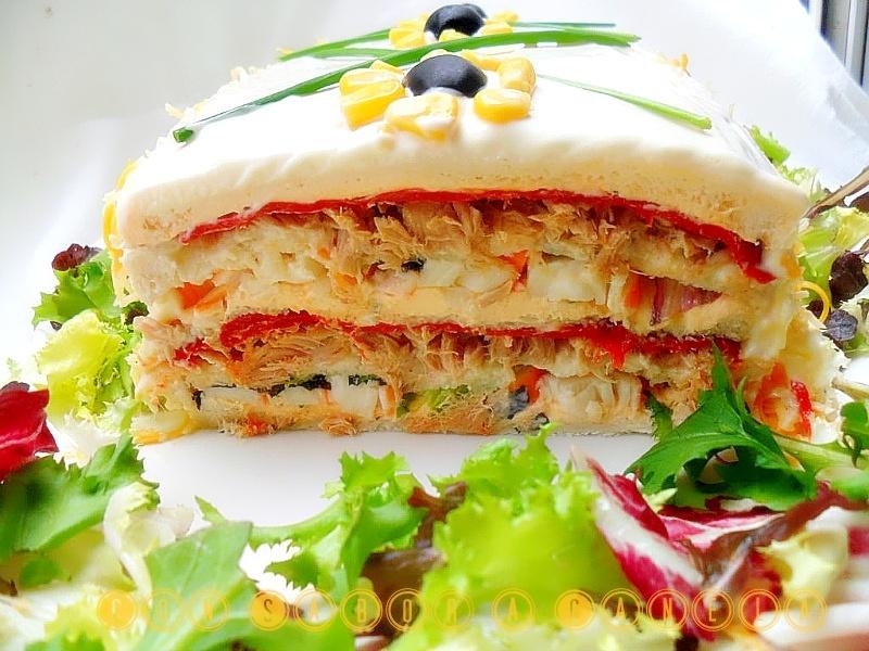 Pastel salado de salmón, surimi y atún