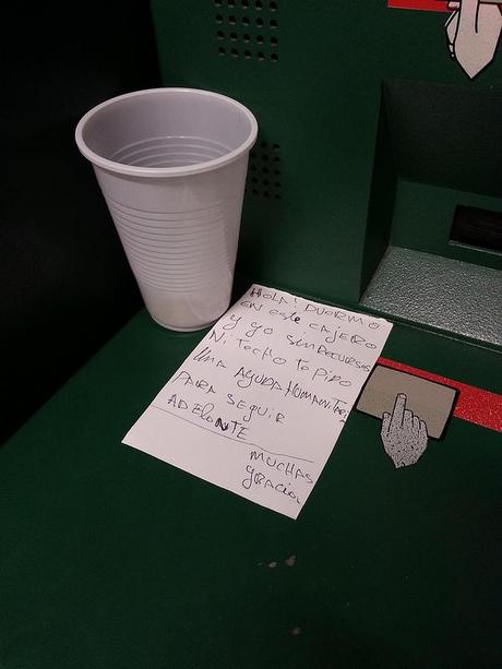 pidiendo en el cajero