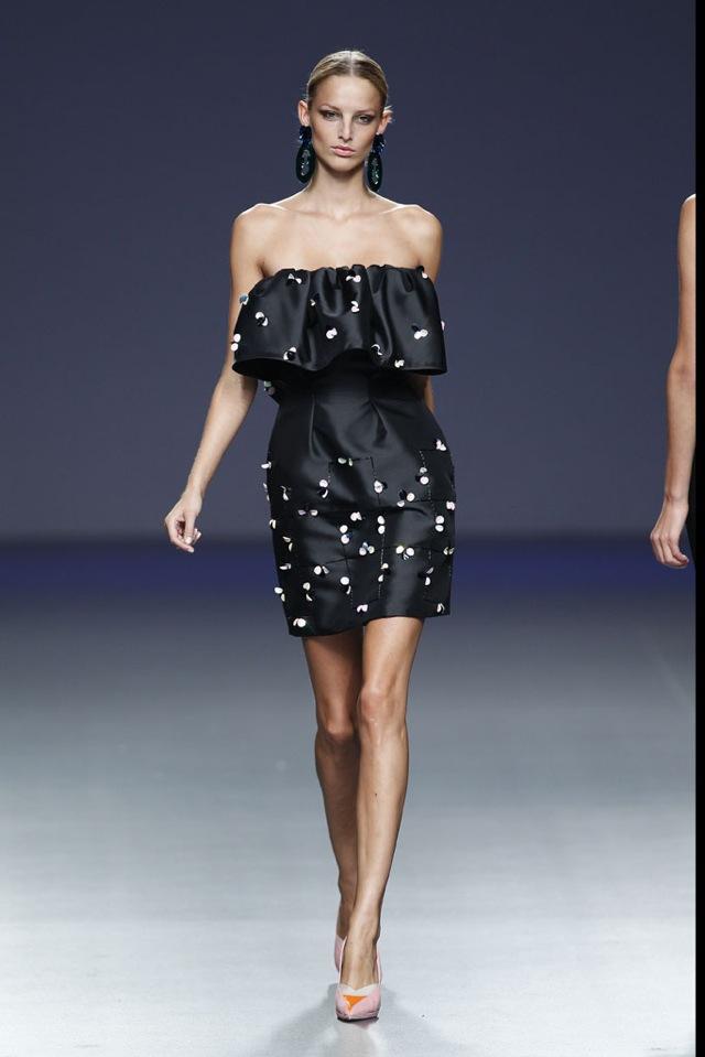  photo moises_nieto_pasarela_838883179_683x_zpse0f3a2b1.jpg