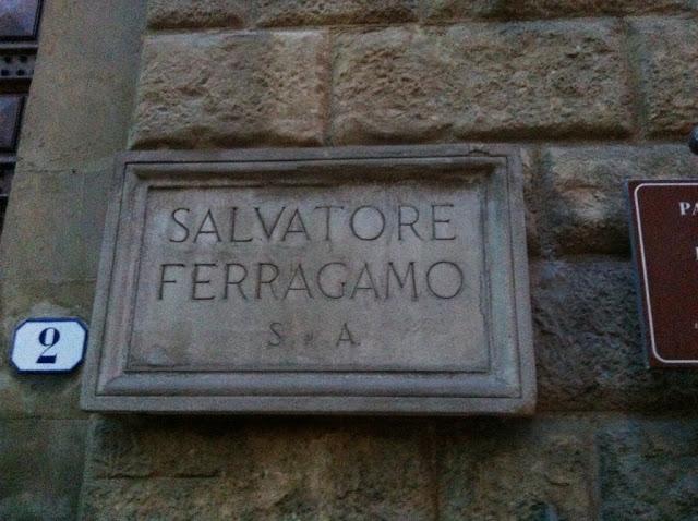 Tendenciera por el mundo VIII