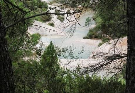 El río Ulldemó y sus piscinas naturales en Beceite