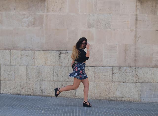 Flowered skirt + crop top