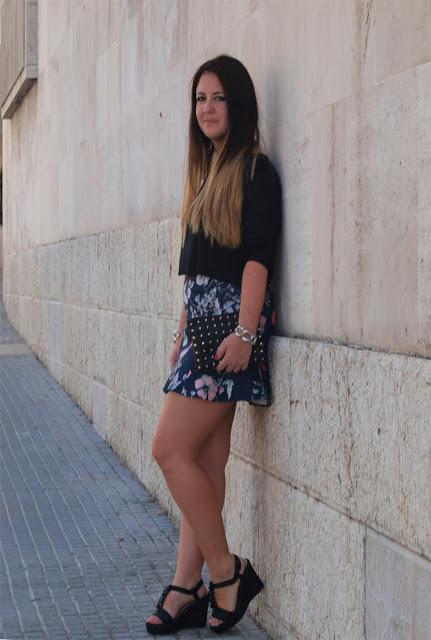 Flowered skirt + crop top